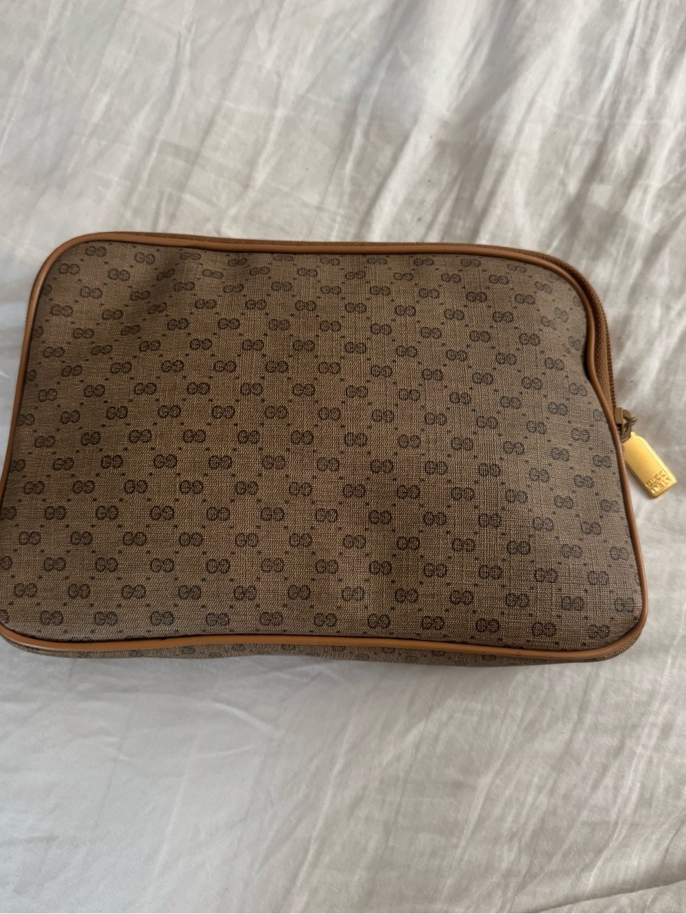Vintage GUCCI Clutch bag Pouch Purse GG Makeup Bag 6” X 9” X 1.5”